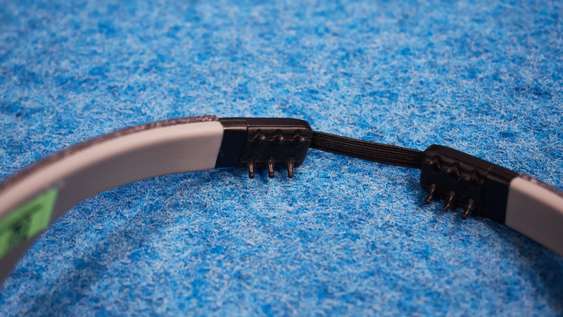 These little feet on the back of the headband will tangle and pull at longer hair.